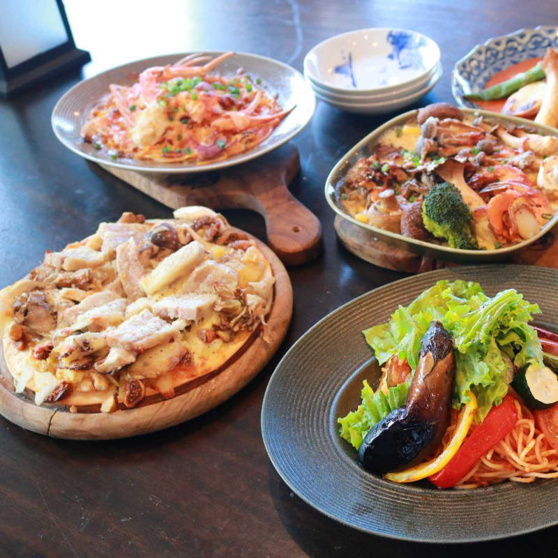 葉山マリーナ店、逗葉新道店で使える限定ランチお食事券（2名様）